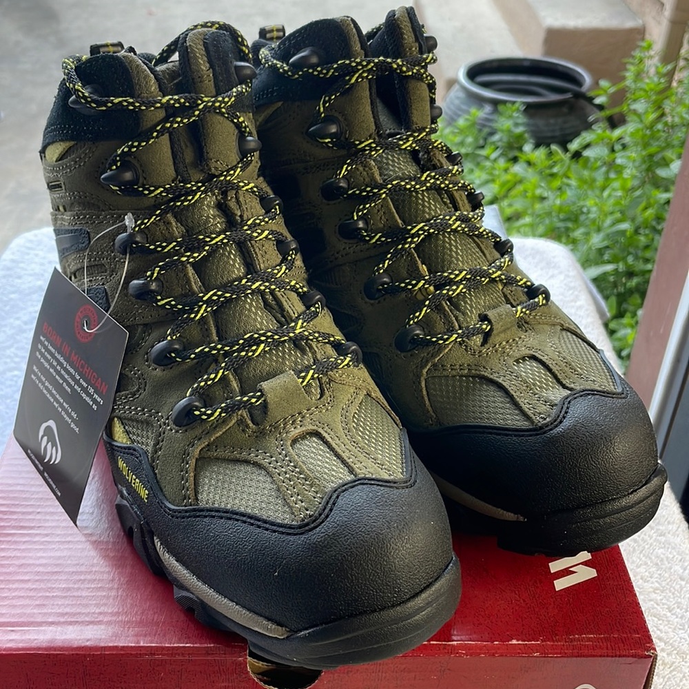 Wolverine Men's Wilderness Olive water, resistance, hiking